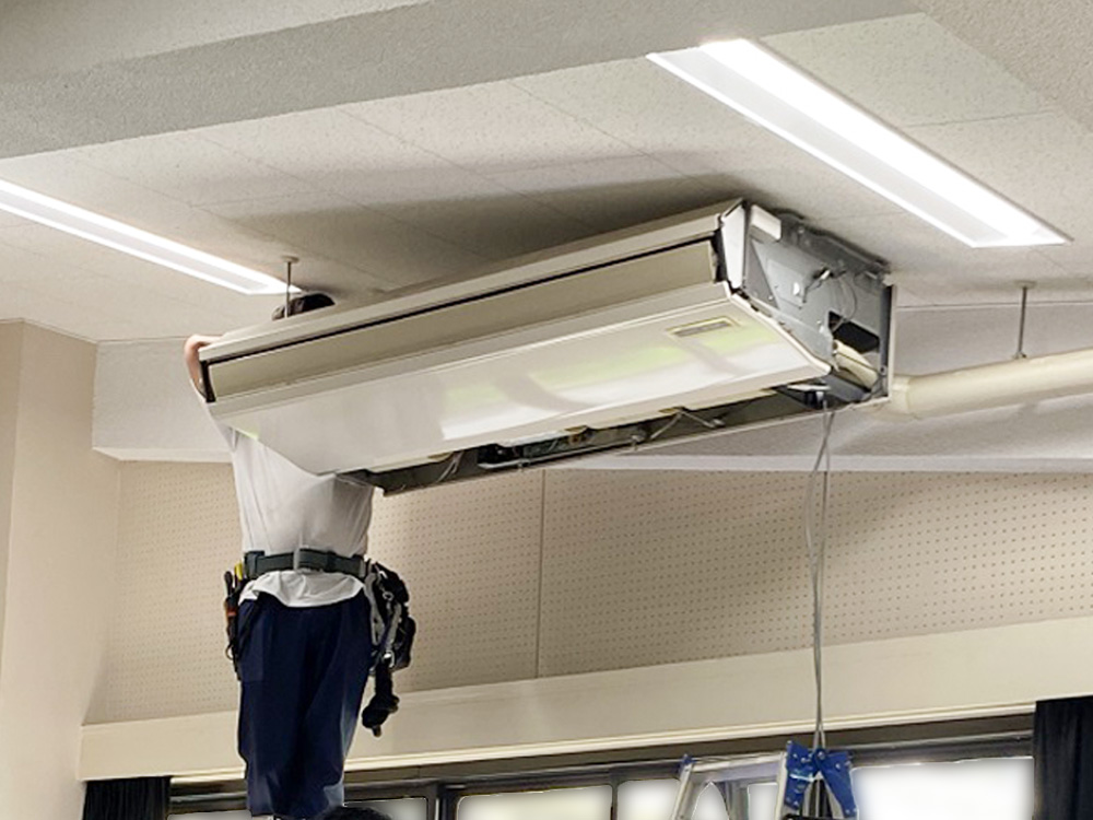 三菱電機製業務用天井吊り形エアコン入替え工事｜杉並区 | 業務用  