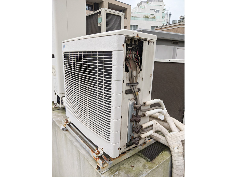 ダイキン製家庭用マルチエアコン＆家庭用壁掛けエアコン入替え工事 