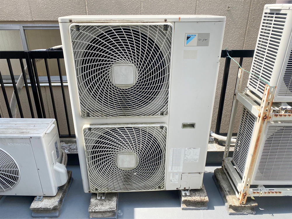 パナソニック製業務用天井埋め込みエアコン同時ツイン入替え工事｜立川 