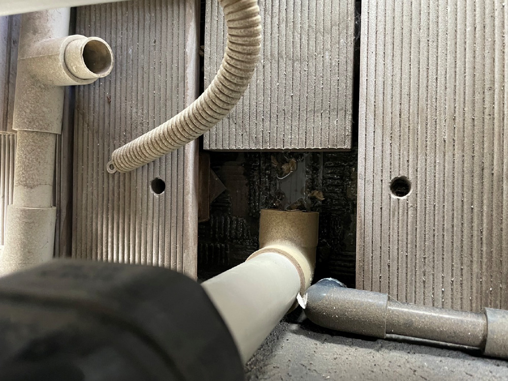 室内機A側ドレン排水チェック