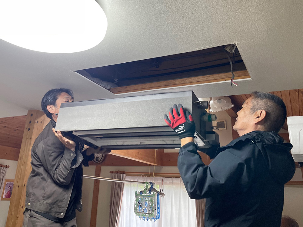 既存室内機本体撤去