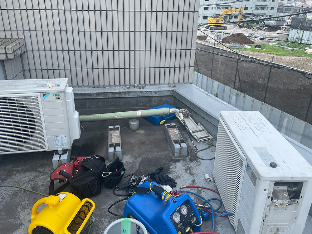 既存室外機撤去
