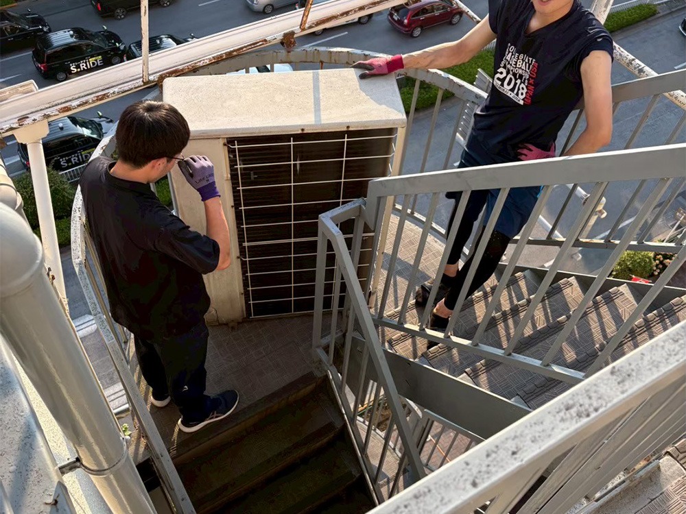 新規室外機搬入①