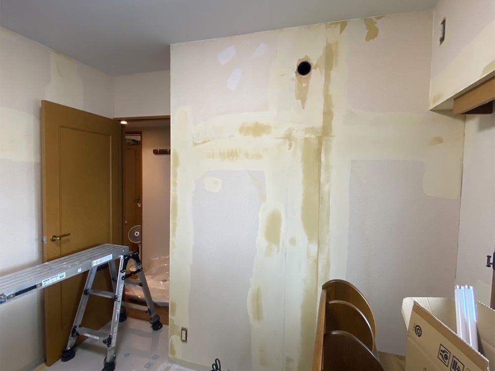 クロス張替え①