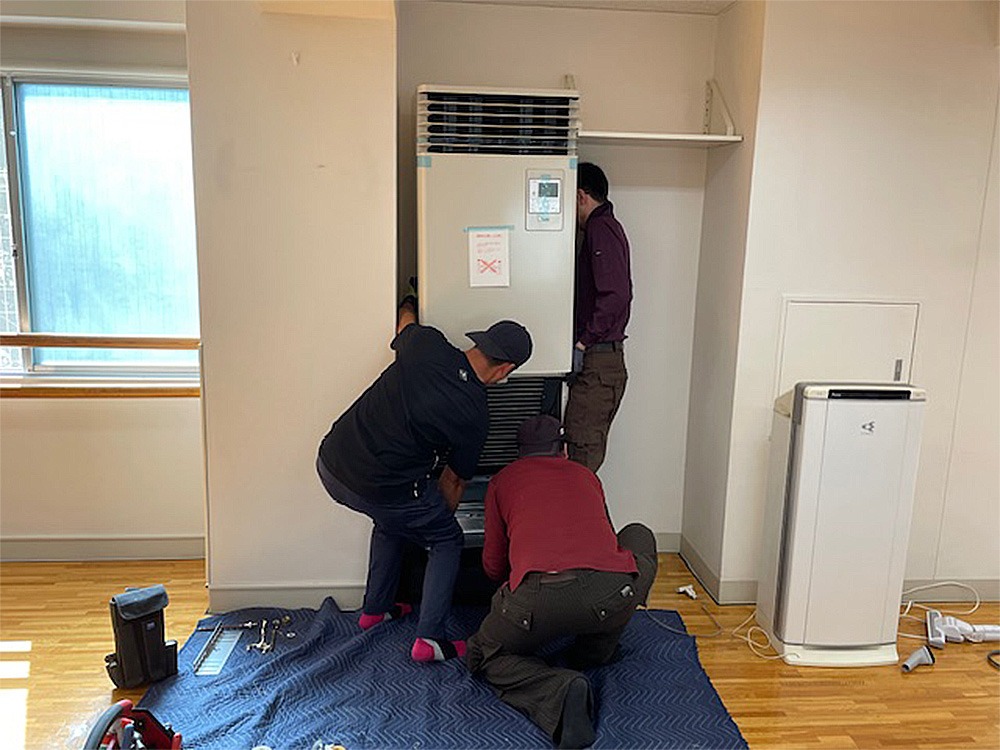 新規室内機搬入③
