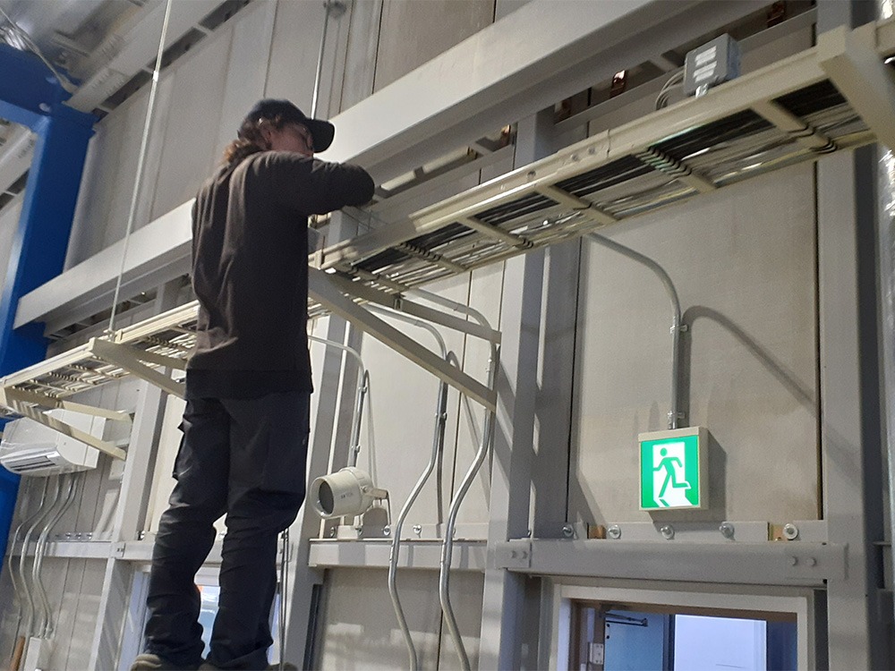 室内機架台設置④