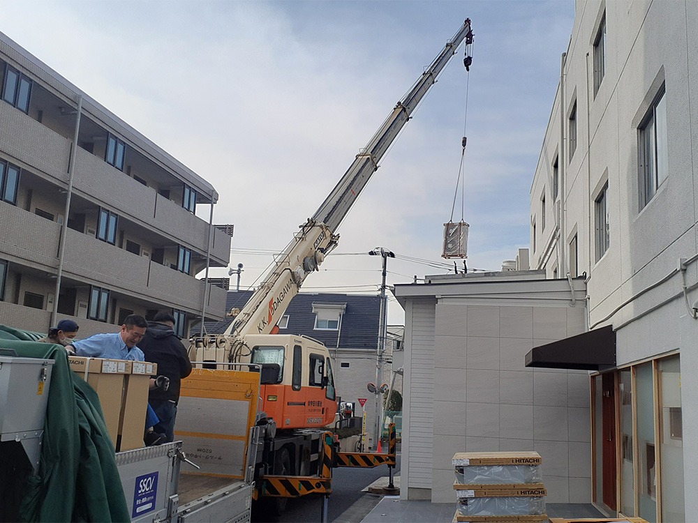 室外機搬出入作業③