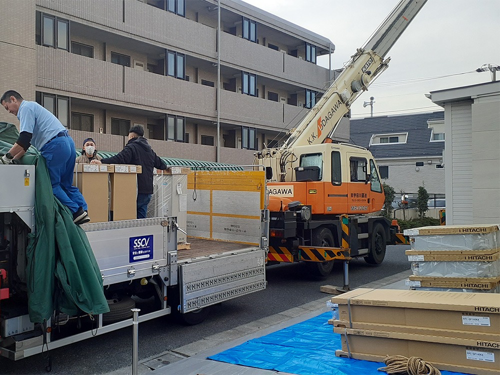 室外機搬出入作業④