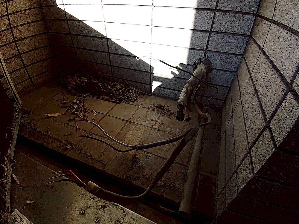 既存室外機撤去