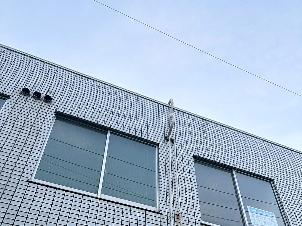 室外機側配管是正