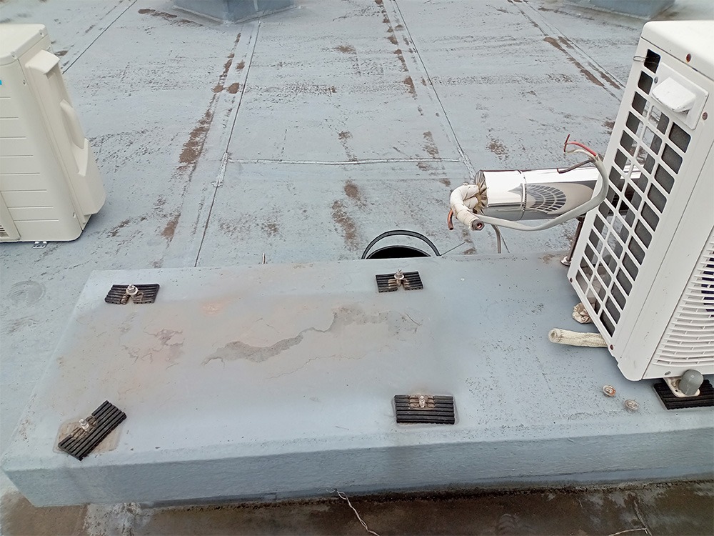 既存室外機撤去