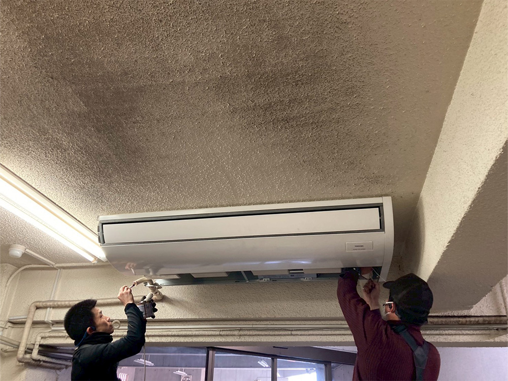 新規室内機B吊り込み