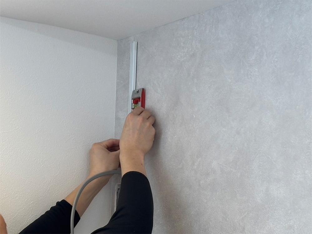 2F連絡線モール設置①