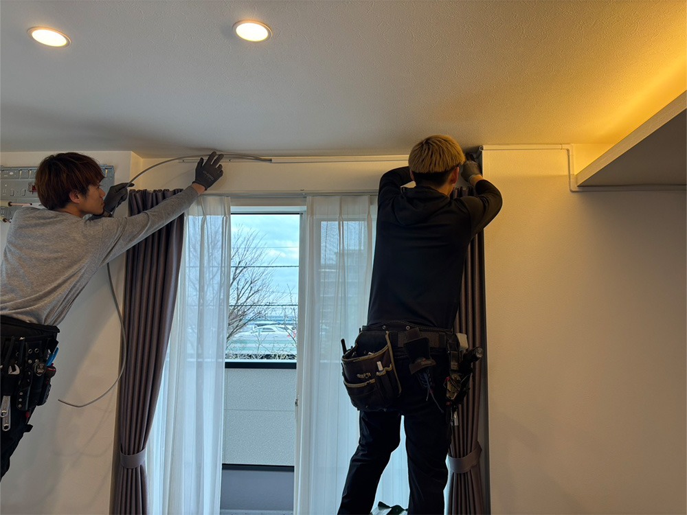 2F連絡線モール設置⑦