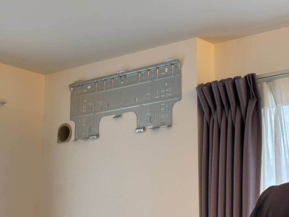 2F室内機Aスリーブ設置