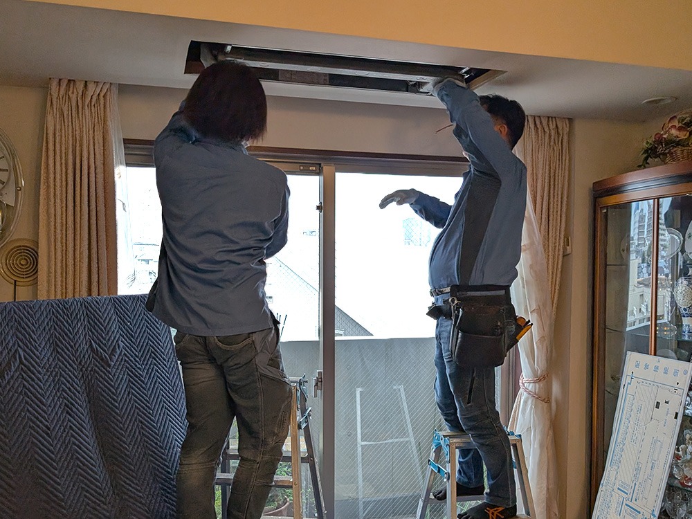 新規室内機A吊り込み