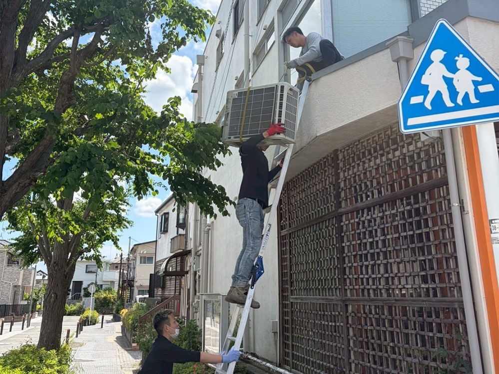 新規室外機搬入①